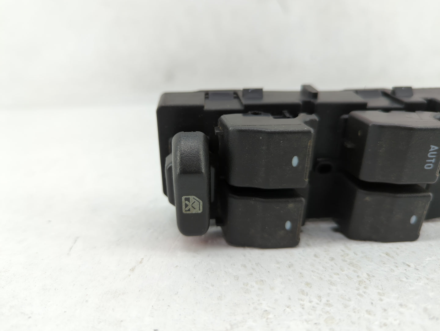 2009-2016 Chevrolet Impala Master Power Window Switch Replacement Driver Side Left P/N:25828893 Fits OEM Used Auto Parts - O
