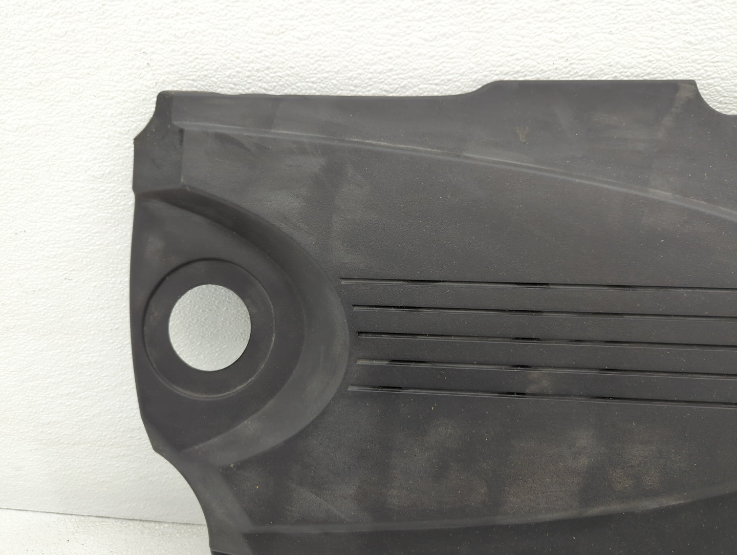 2011 Chevrolet Impala Engine Cover - Oemusedautoparts1.com