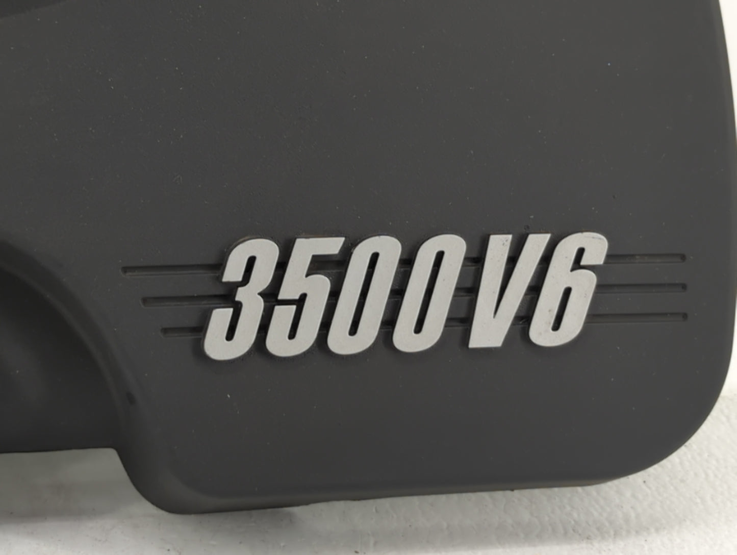 2011 Chevrolet Impala Engine Cover - Oemusedautoparts1.com