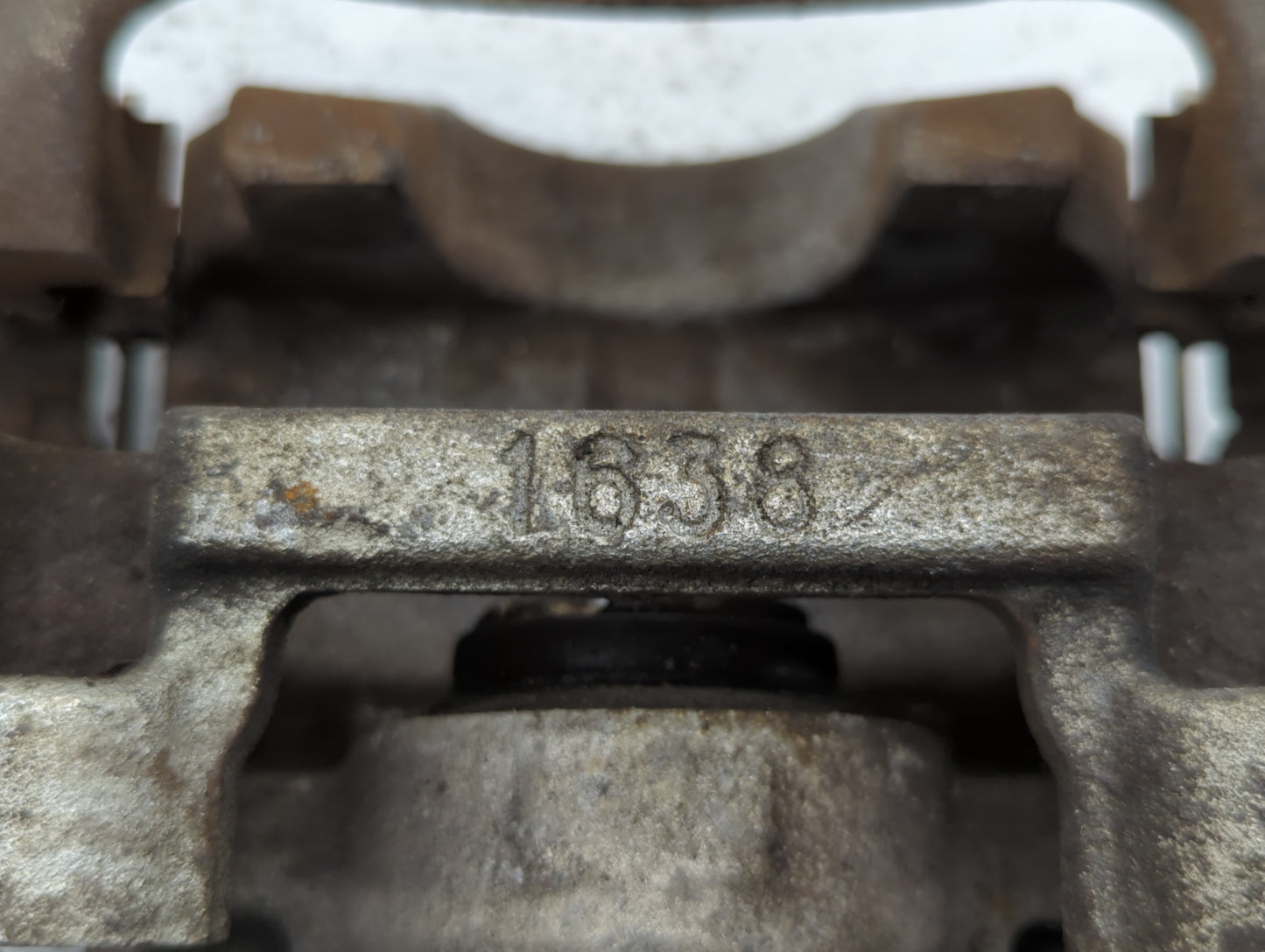 2010-2016 Chevrolet Impala Front Driver Left Brake Caliper - Oemusedautoparts1.com