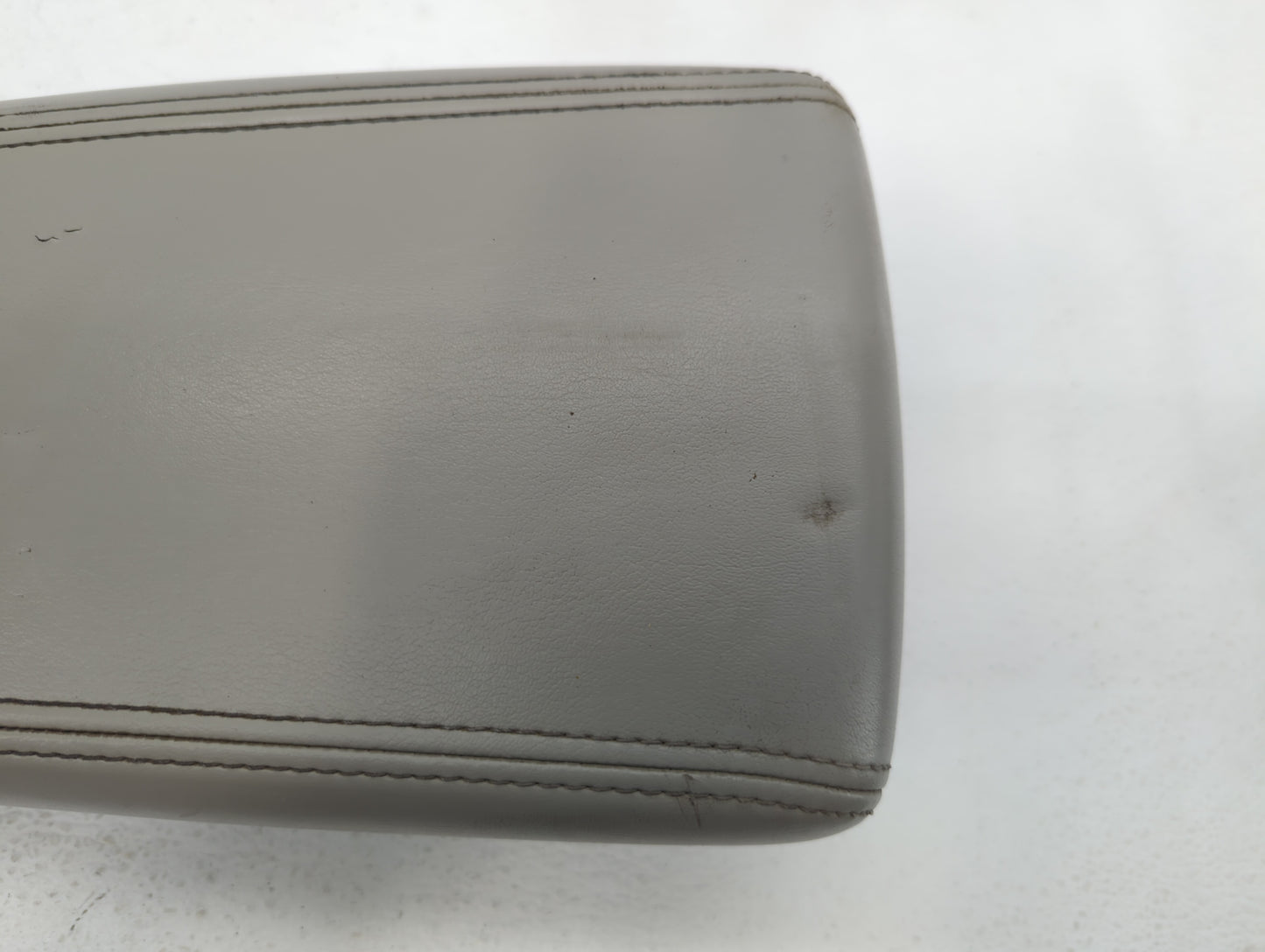 2011 Chevrolet Impala Center Console Armrest Cover Lid Grey - Oemusedautoparts1.com
