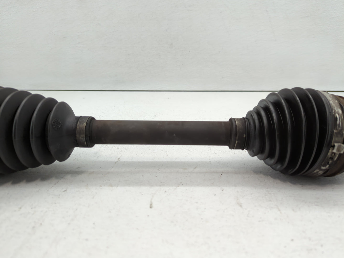 2011 Chevrolet Impala Axle Shaft Front Passenger Cv C/v - Oemusedautoparts1.com