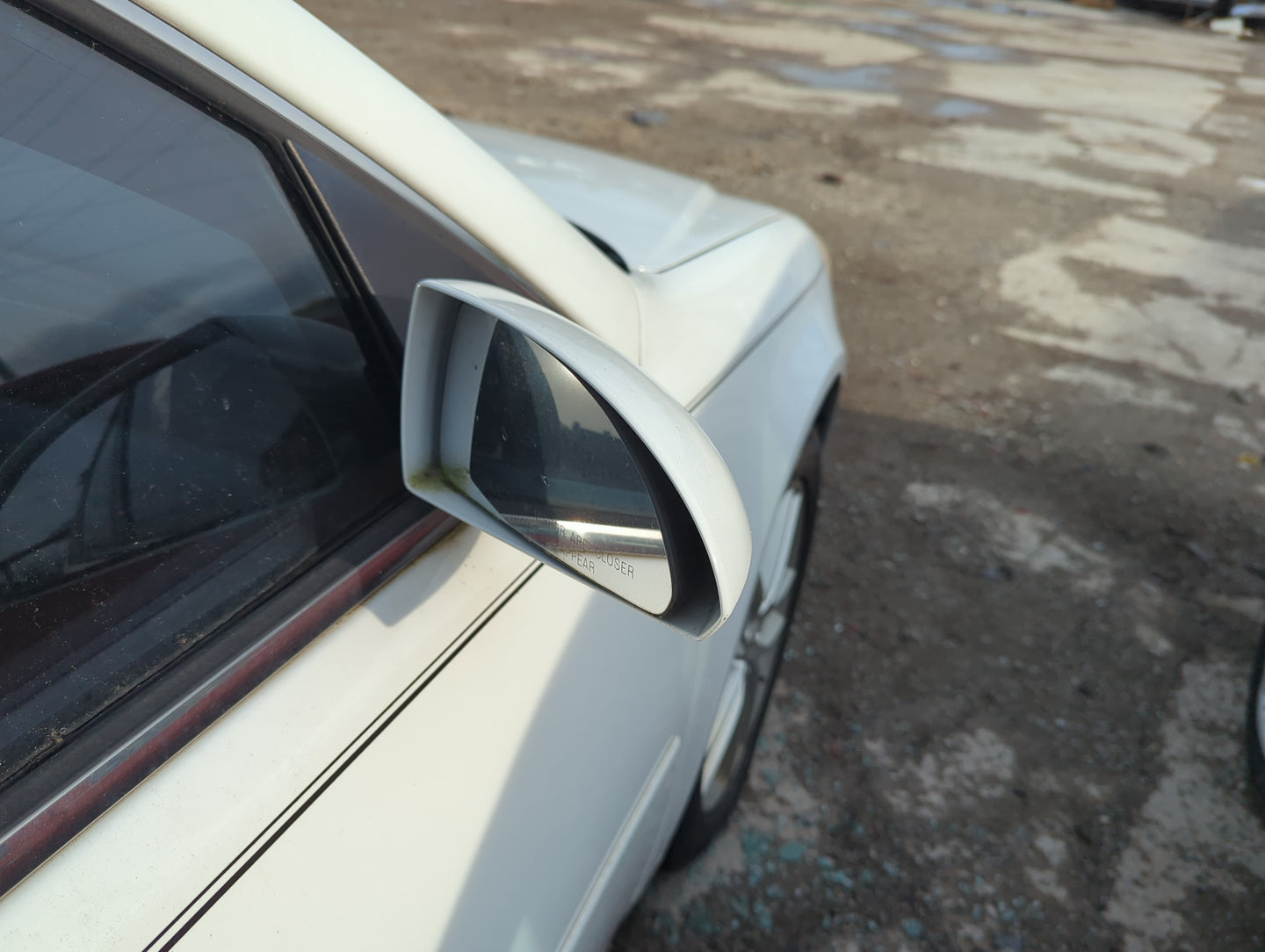 2006-2016 Chevrolet Impala Passenger Side View Mirror - Right Door Mirror OEM Used - Oemusedautoparts1.com