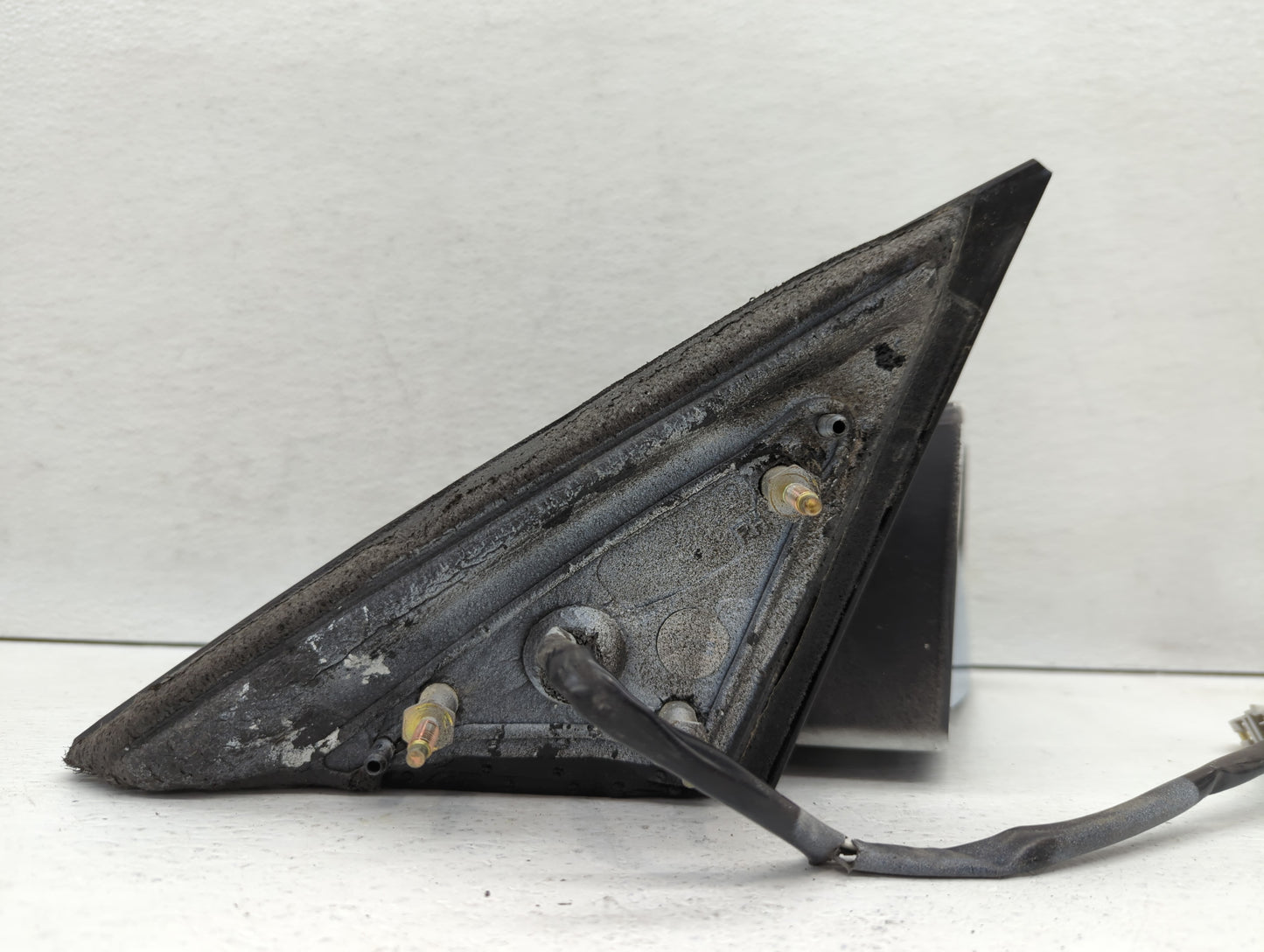 2006-2016 Chevrolet Impala Driver Side View Mirror - Left Door Mirror OEM Used - Oemusedautoparts1.com