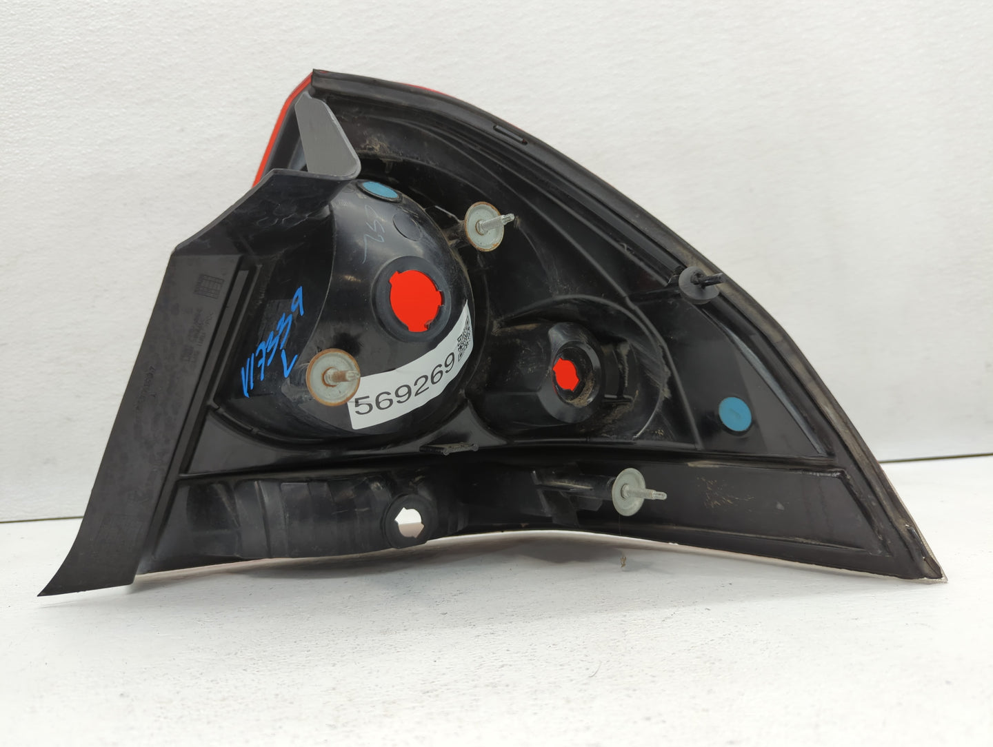 2006-2016 Chevrolet Impala Tail Light Assembly Passenger Right OEM P/N:25971897 Fits OEM Used Auto Parts - Oemusedautoparts1