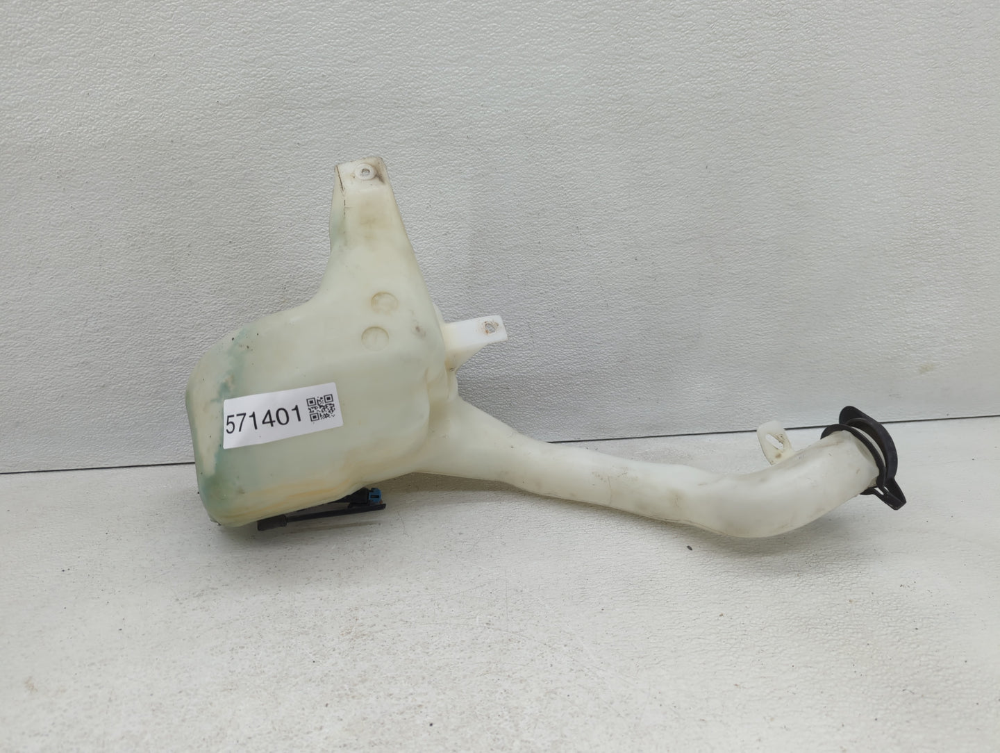 2006-2016 Chevrolet Impala Windshield Washer Fluid Reservoir Bottle Oem - Oemusedautoparts1.com