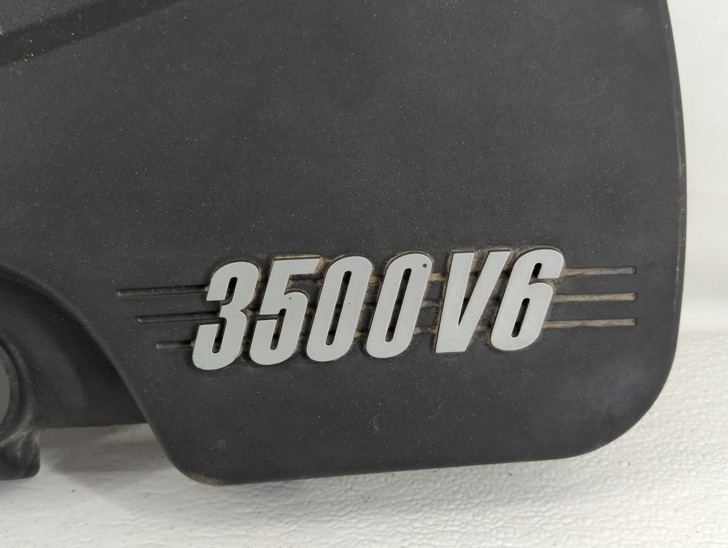 2011 Chevrolet Impala Engine Cover - Oemusedautoparts1.com