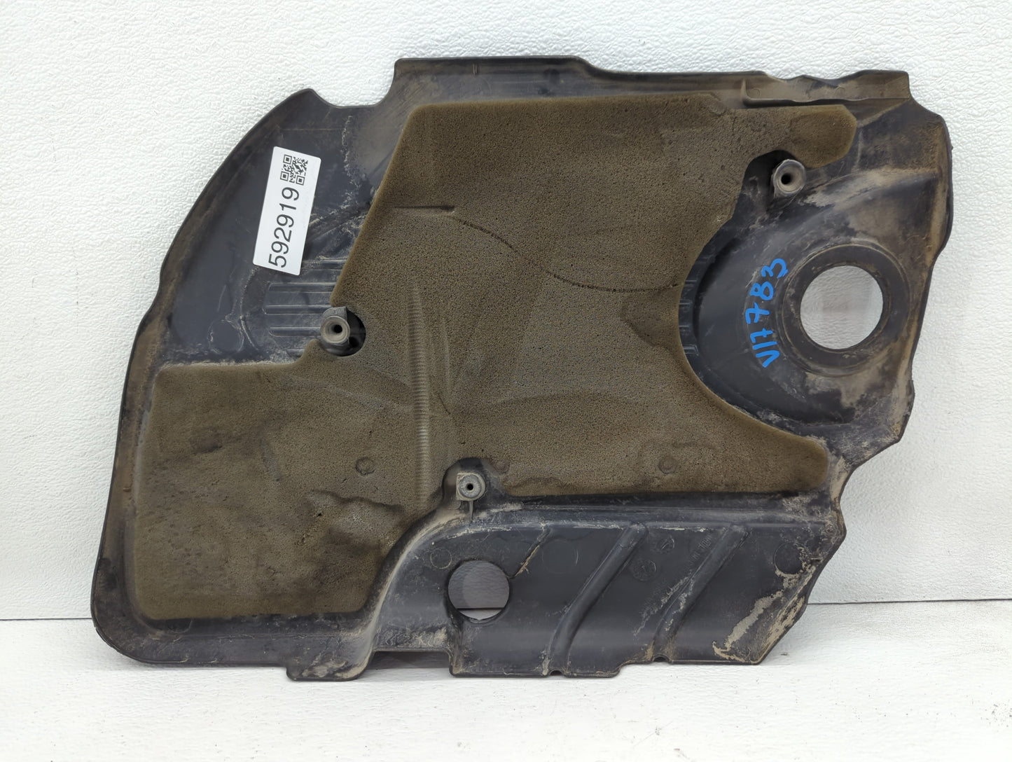 2011 Chevrolet Impala Engine Cover - Oemusedautoparts1.com