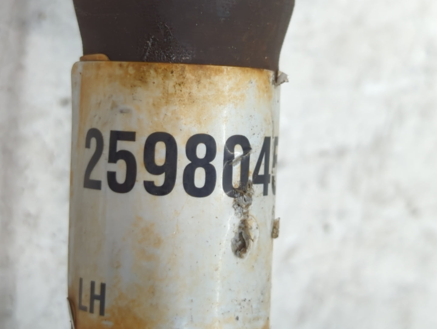 2000-2011 Chevrolet Impala Axle Shaft Front Driver Cv C/v - Oemusedautoparts1.com