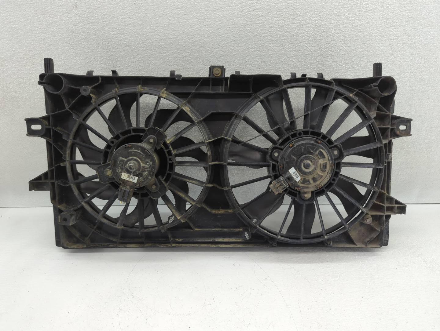 2006-2011 Chevrolet Impala Left Radiator Fan Motor Assembly Black - Oemusedautoparts1.com