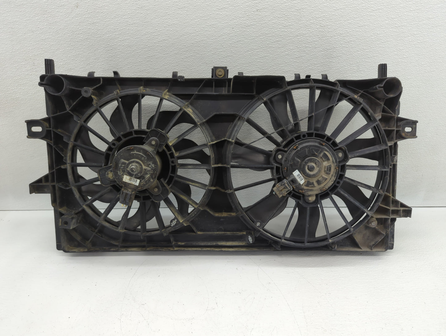 2006-2011 Chevrolet Impala Left Radiator Fan Motor Assembly Black - Oemusedautoparts1.com