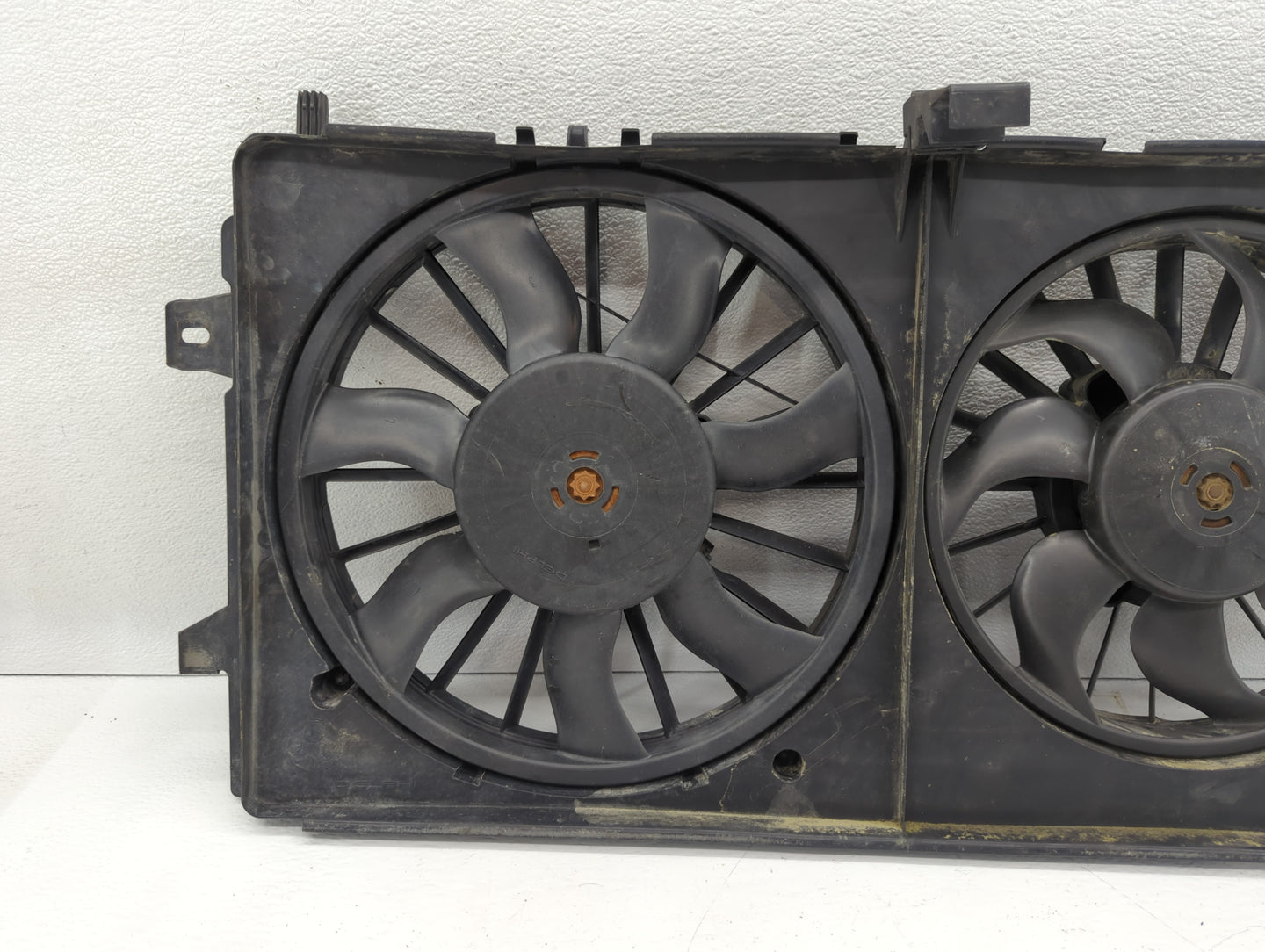 2006-2011 Chevrolet Impala Left Radiator Fan Motor Assembly Black - Oemusedautoparts1.com