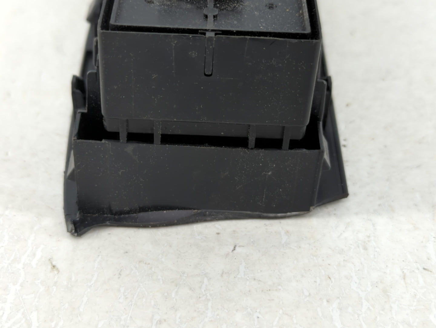 2011 Chevrolet Impala Master Power Window Switch Replacement Driver Side Left P/N:25401 6MA0C 1091PY Fits OEM Used Auto Part