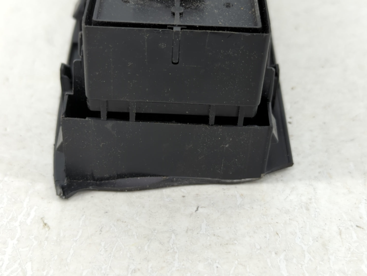 2011 Chevrolet Impala Master Power Window Switch Replacement Driver Side Left P/N:25401 6MA0C 1091PY Fits OEM Used Auto Part