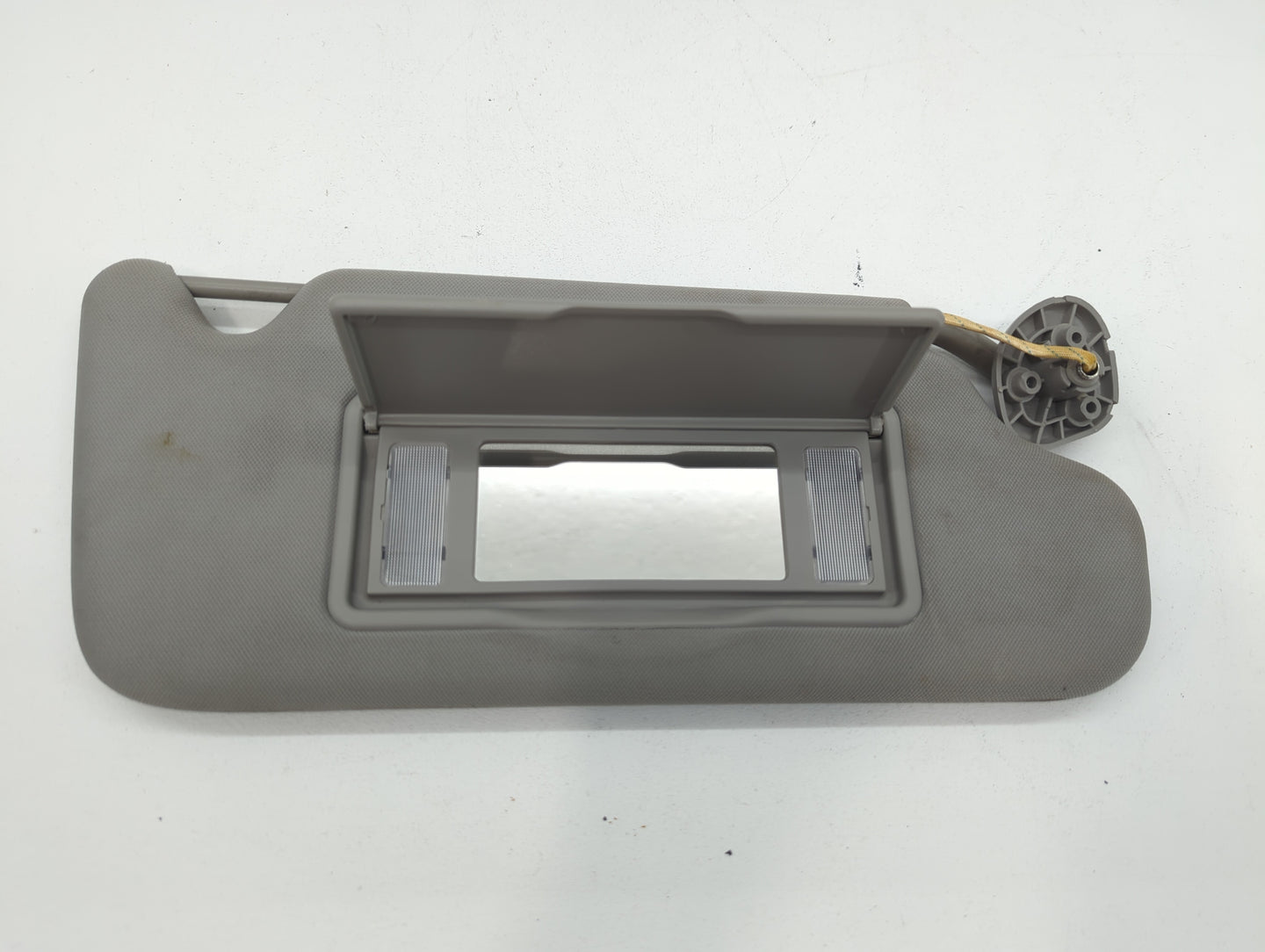 2006-2016 Chevrolet Impala Sun Visor Shade Replacement Passenger Right Mirror Fits OEM Used Auto Parts - Oemusedautoparts1.c