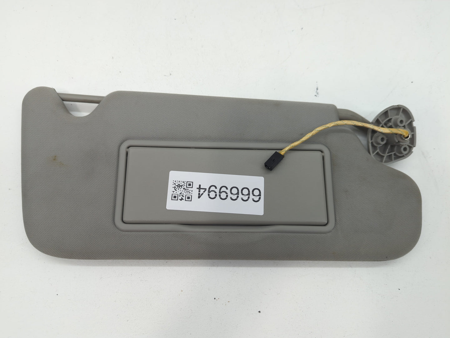 2006-2016 Chevrolet Impala Sun Visor Shade Replacement Passenger Right Mirror Fits OEM Used Auto Parts - Oemusedautoparts1.c