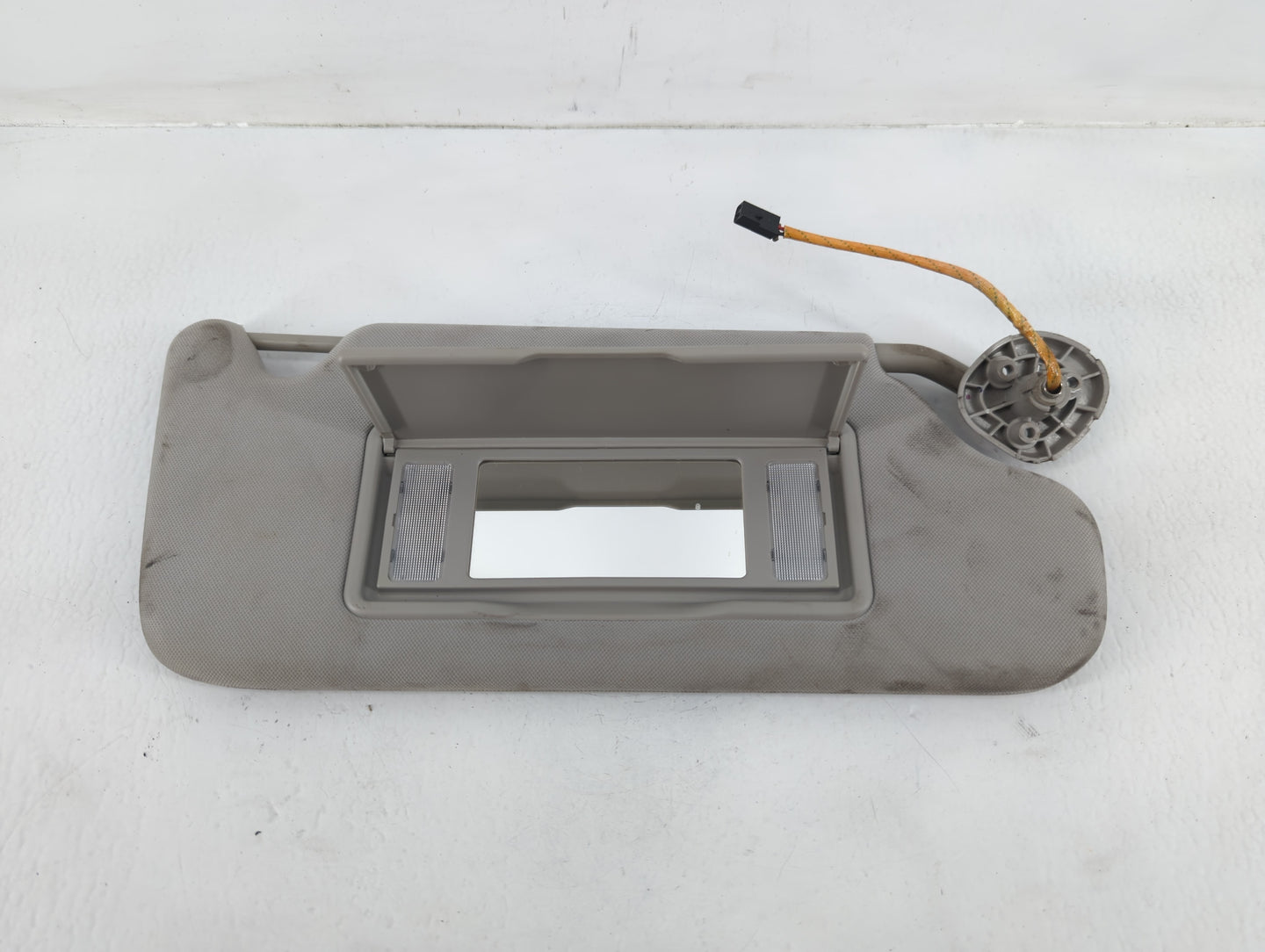 2006-2016 Chevrolet Impala Sun Visor Shade Replacement Passenger Right Mirror Fits OEM Used Auto Parts - Oemusedautoparts1.c