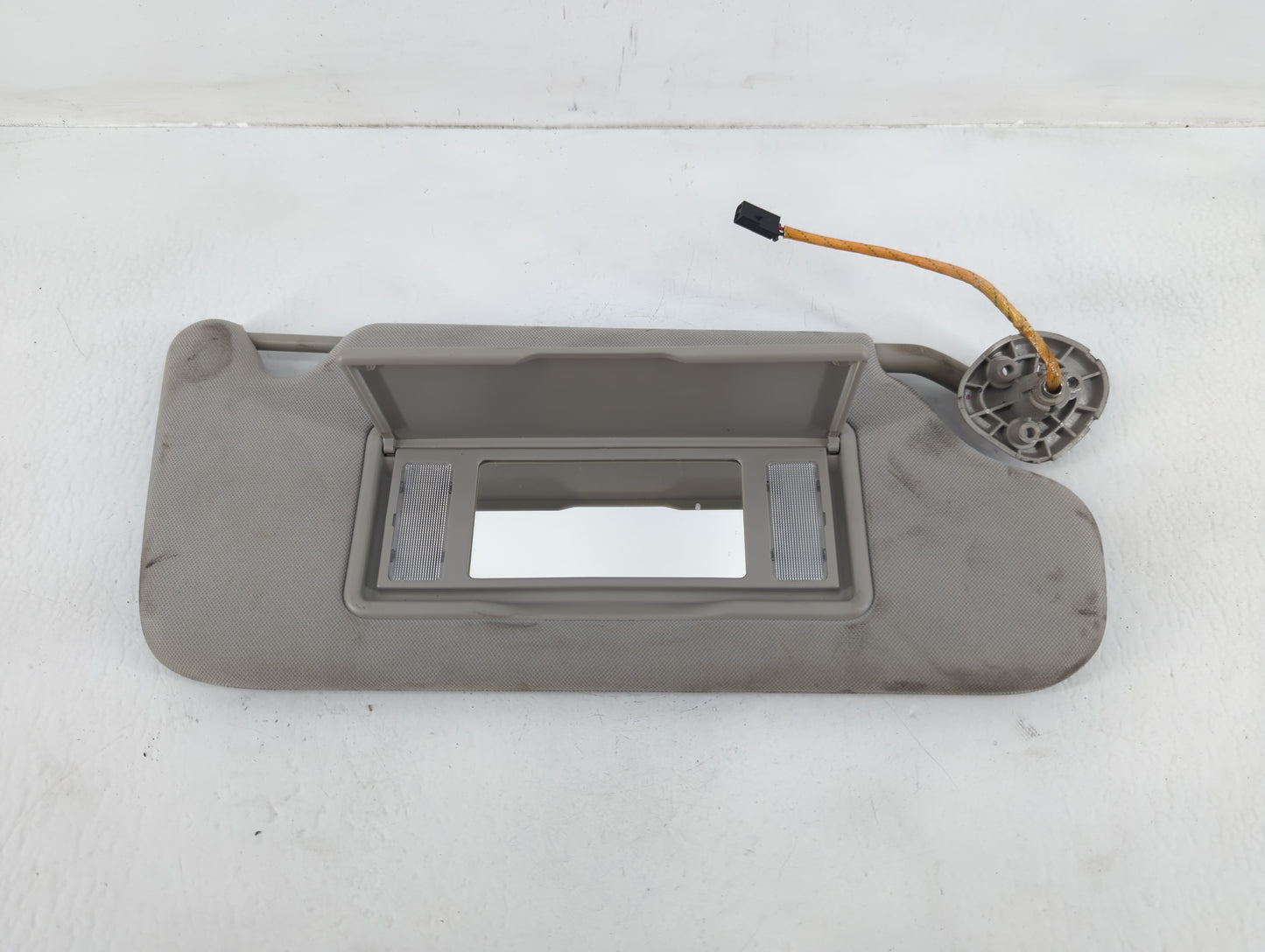 2006-2016 Chevrolet Impala Sun Visor Shade Replacement Passenger Right Mirror Fits OEM Used Auto Parts - Oemusedautoparts1.c