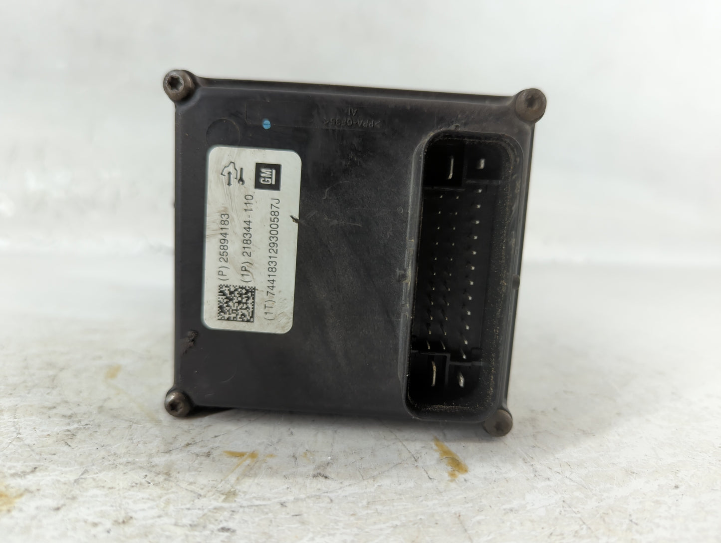 2008-2011 Chevrolet Impala ABS Pump Control Module Replacement P/N:(p)25894183 Fits Fits 2008 2009 2010 2011 OEM Used Auto P