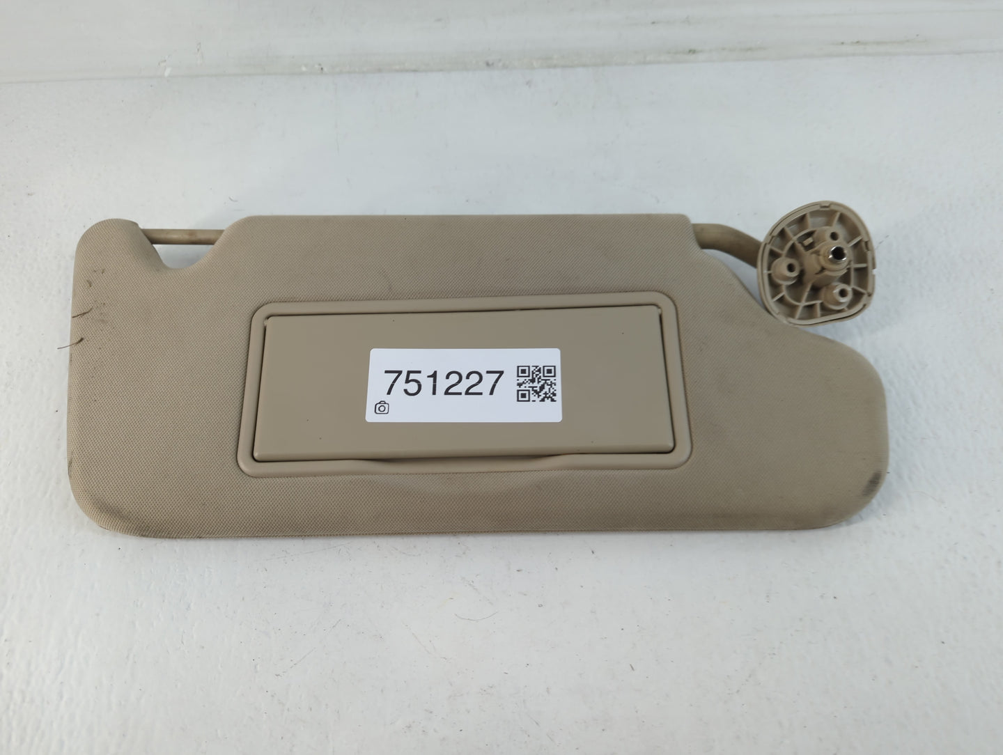 2006-2016 Chevrolet Impala Sun Visor Shade Replacement Passenger Right Mirror Fits OEM Used Auto Parts - Oemusedautoparts1.c