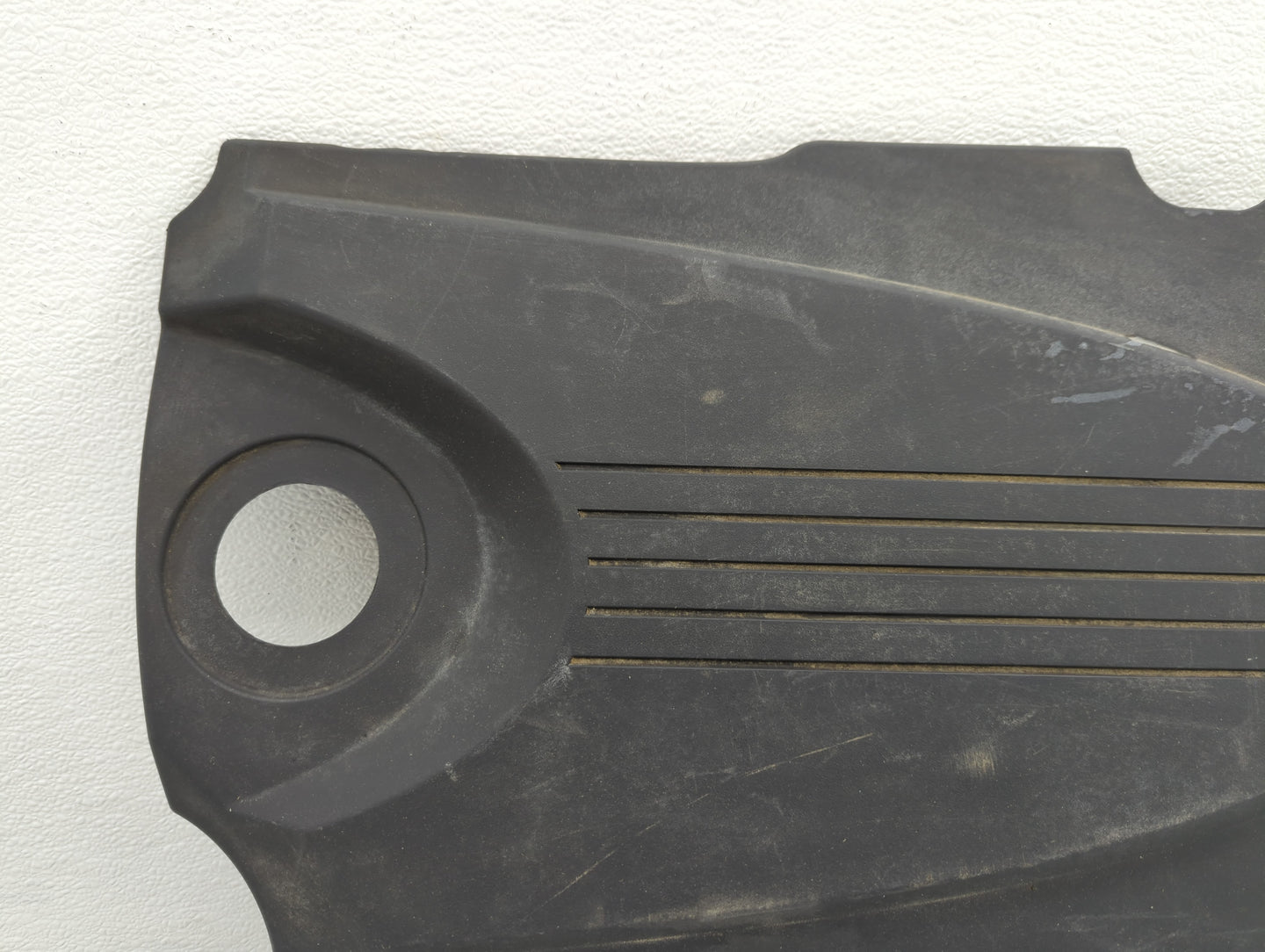 2011 Chevrolet Impala Engine Cover - Oemusedautoparts1.com
