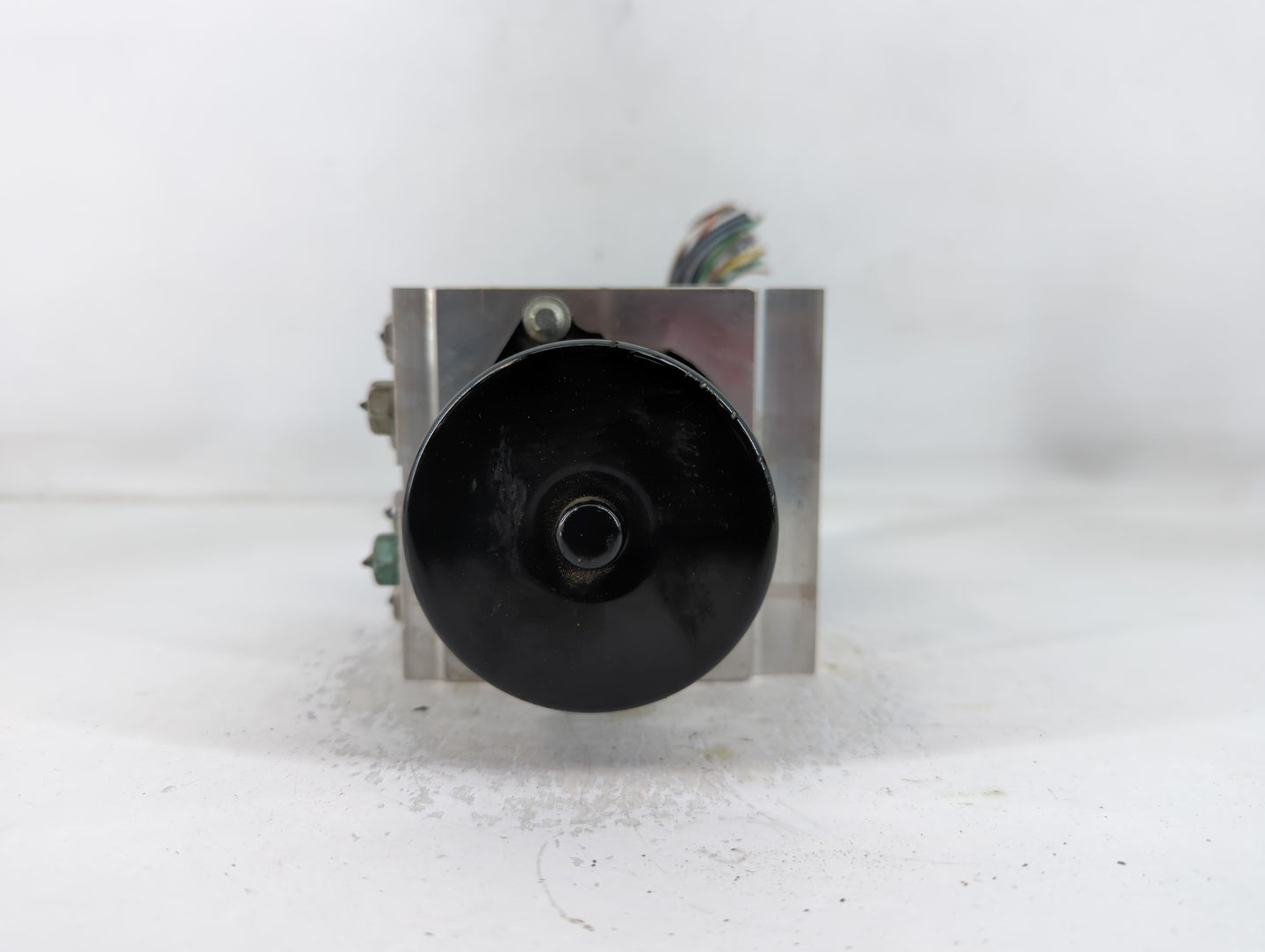 2008-2011 Chevrolet Impala ABS Pump Control Module Replacement P/N:22776689 Fits Fits 2008 2009 2010 2011 OEM Used Auto Part
