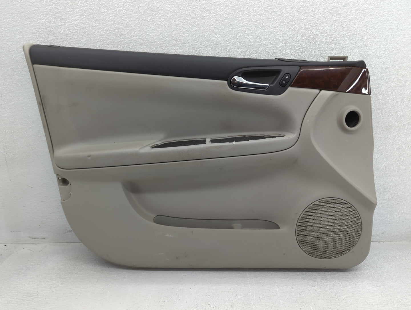 2011 Chevrolet Impala Front Left Driver Interior Door Panel Trim - Oemusedautoparts1.com