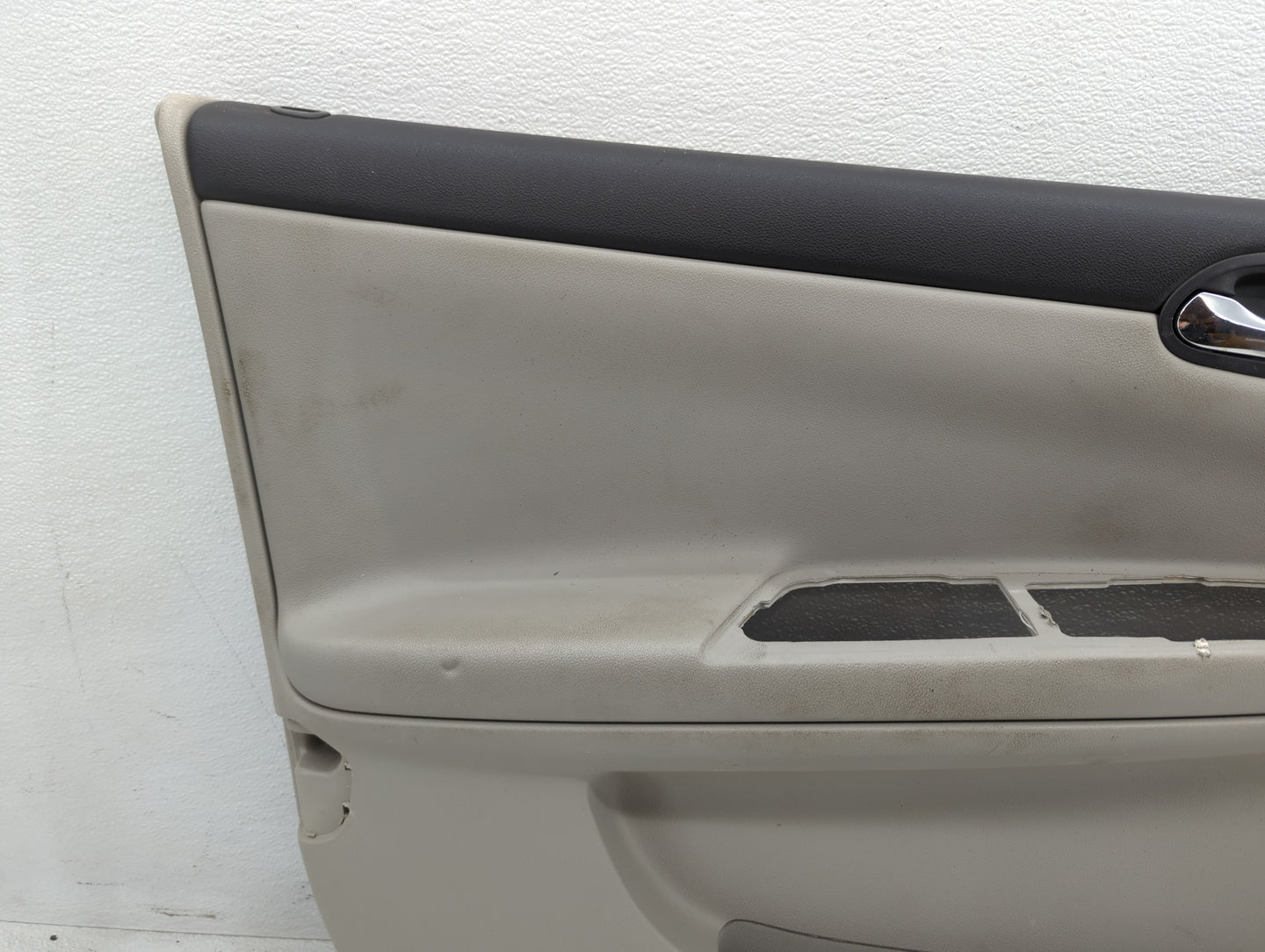 2011 Chevrolet Impala Front Left Driver Interior Door Panel Trim - Oemusedautoparts1.com