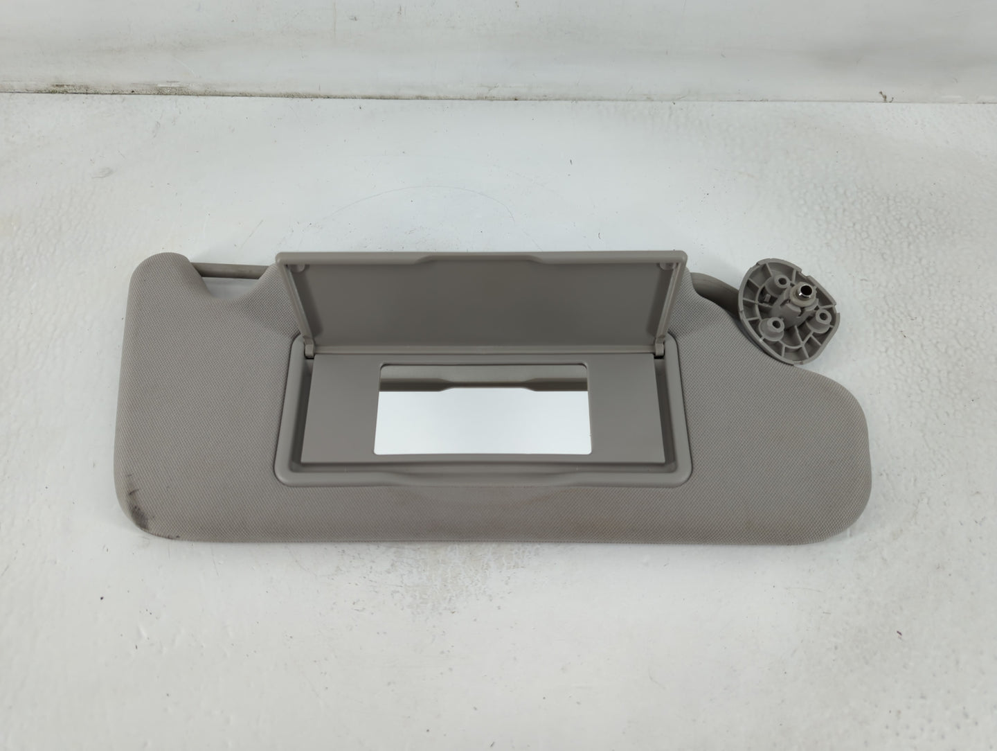 2006-2016 Chevrolet Impala Sun Visor Shade Replacement Passenger Right Mirror Fits OEM Used Auto Parts - Oemusedautoparts1.c