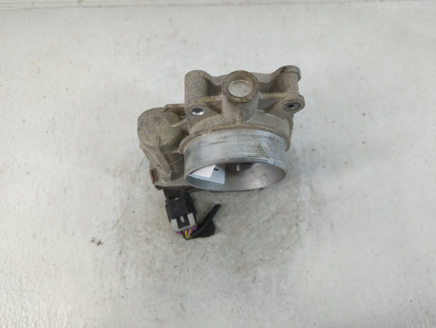 2006-2011 Chevrolet Impala Throttle Body P/N:RME72- Fits Fits 2006 2007 2008 2009 2010 2011 OEM Used Auto Parts - Oemusedaut