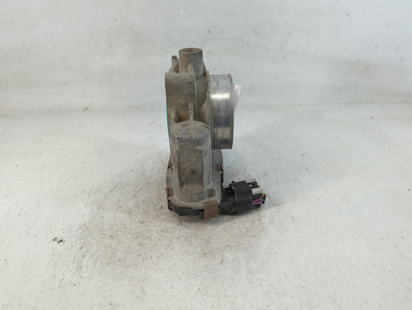 2006-2011 Chevrolet Impala Throttle Body P/N:RME72- Fits Fits 2006 2007 2008 2009 2010 2011 OEM Used Auto Parts - Oemusedaut