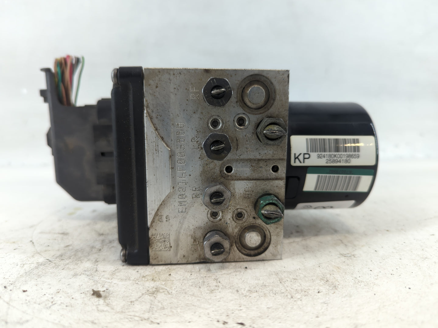 2008-2011 Chevrolet Impala ABS Pump Control Module Replacement P/N:25894183 Fits Fits 2008 2009 2010 2011 OEM Used Auto Part