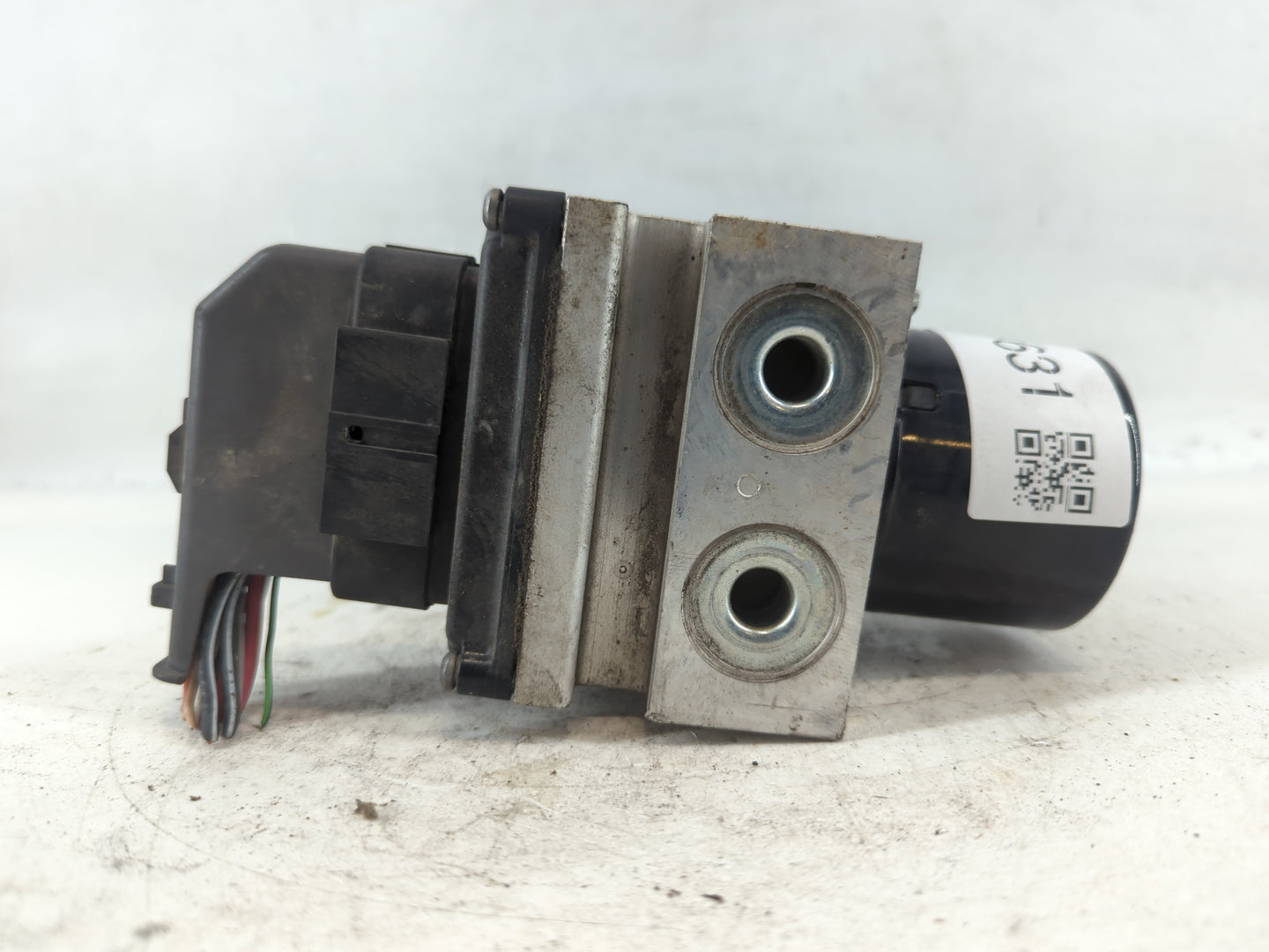 2008-2011 Chevrolet Impala ABS Pump Control Module Replacement P/N:25894183 Fits Fits 2008 2009 2010 2011 OEM Used Auto Part