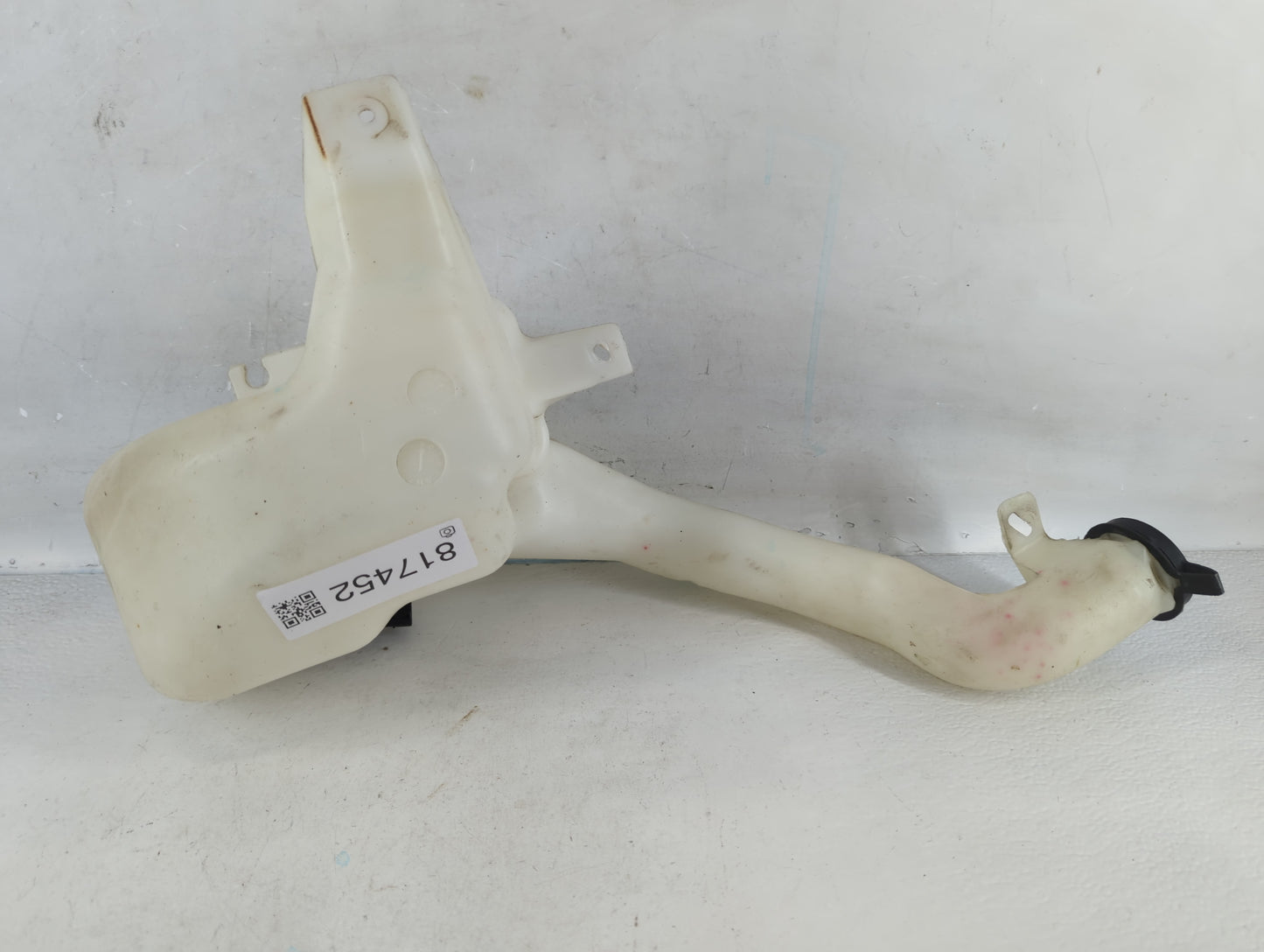 2006-2016 Chevrolet Impala Windshield Washer Fluid Reservoir Bottle Oem - Oemusedautoparts1.com