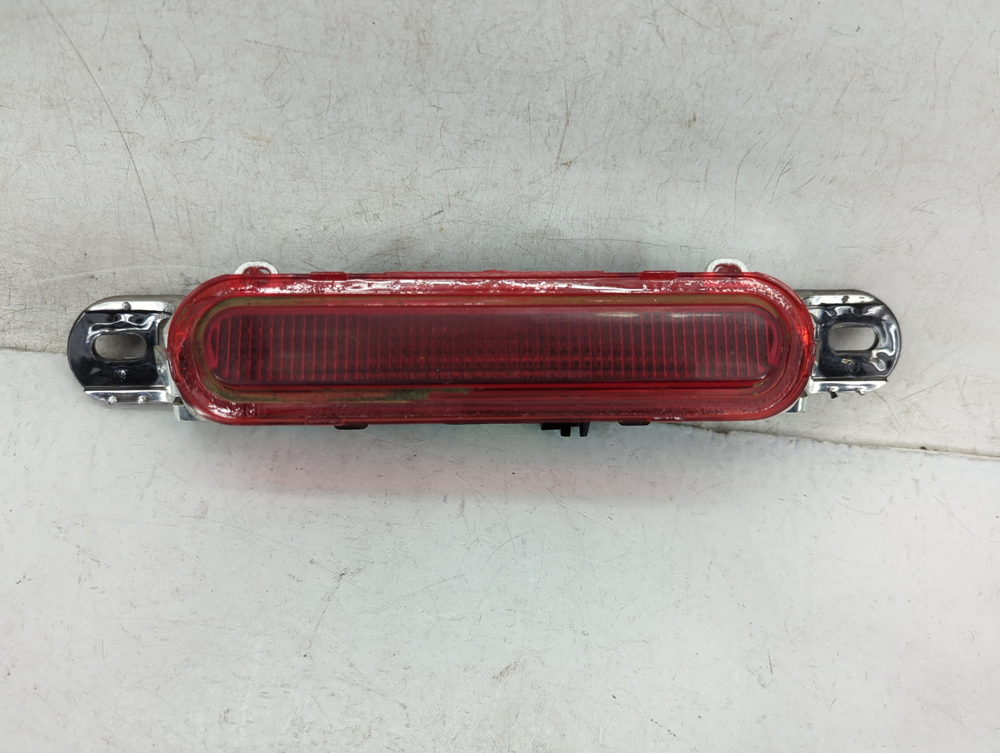 2006 Chevrolet Impala Passenger Right Side Deck Lid Mounted Tail Light - Oemusedautoparts1.com