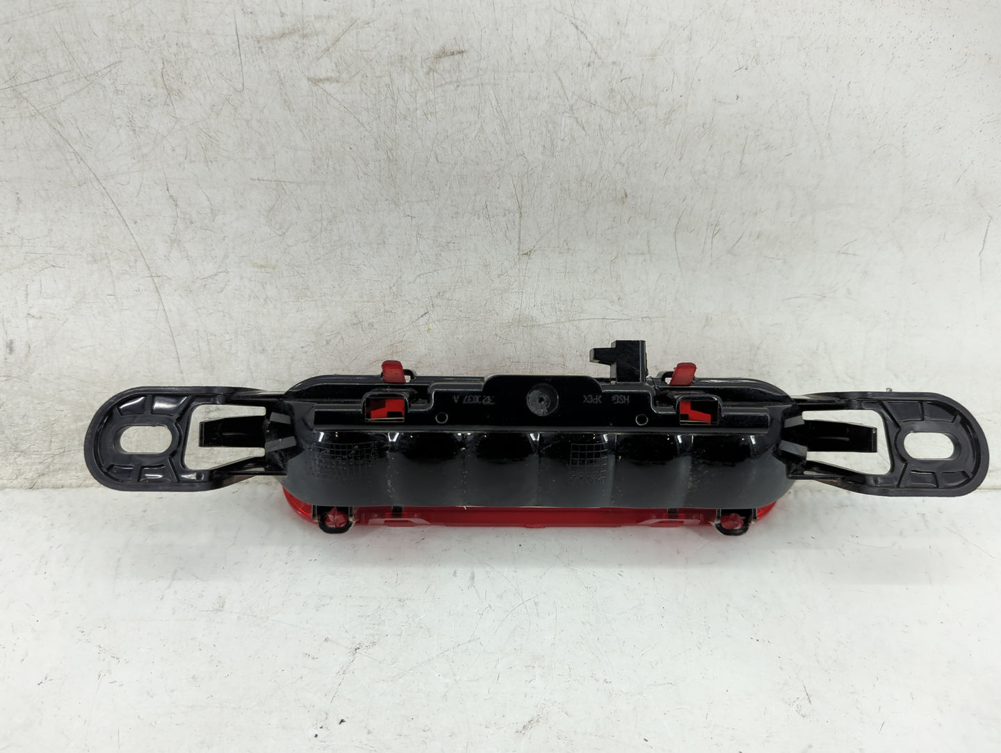 2006 Chevrolet Impala Passenger Right Side Deck Lid Mounted Tail Light - Oemusedautoparts1.com