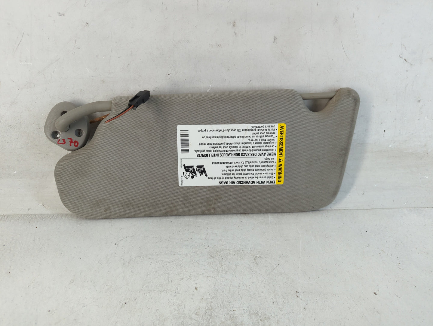 2006-2016 Chevrolet Impala Sun Visor Shade Replacement Passenger Right Mirror Fits OEM Used Auto Parts - Oemusedautoparts1.c