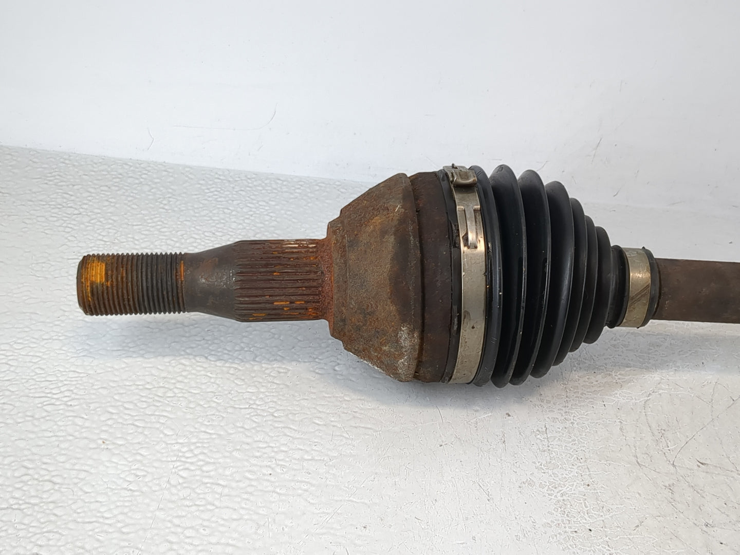 2000-2011 Chevrolet Impala Axle Shaft Front Driver Cv C/v - Oemusedautoparts1.com