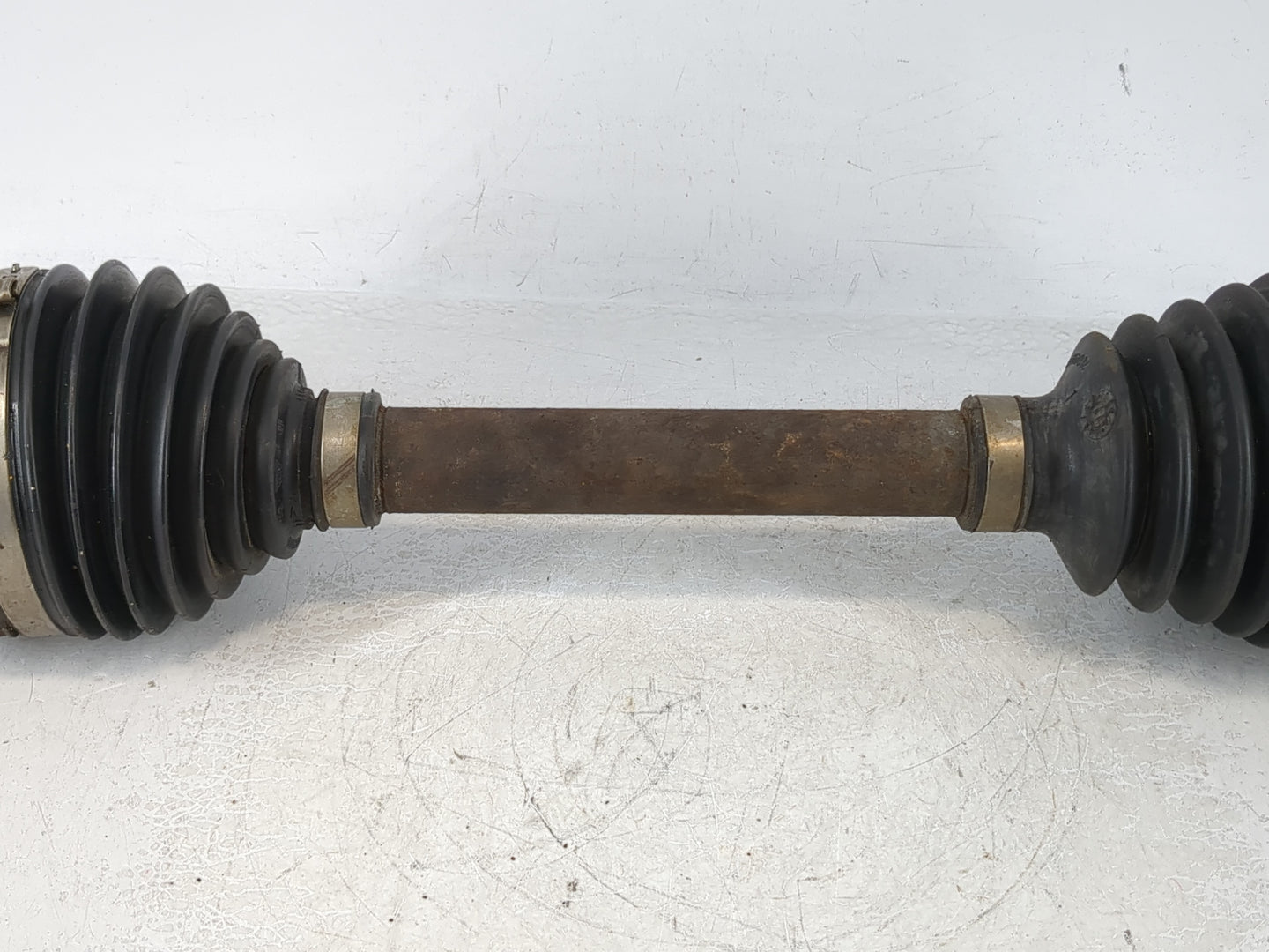 2000-2011 Chevrolet Impala Axle Shaft Front Driver Cv C/v - Oemusedautoparts1.com