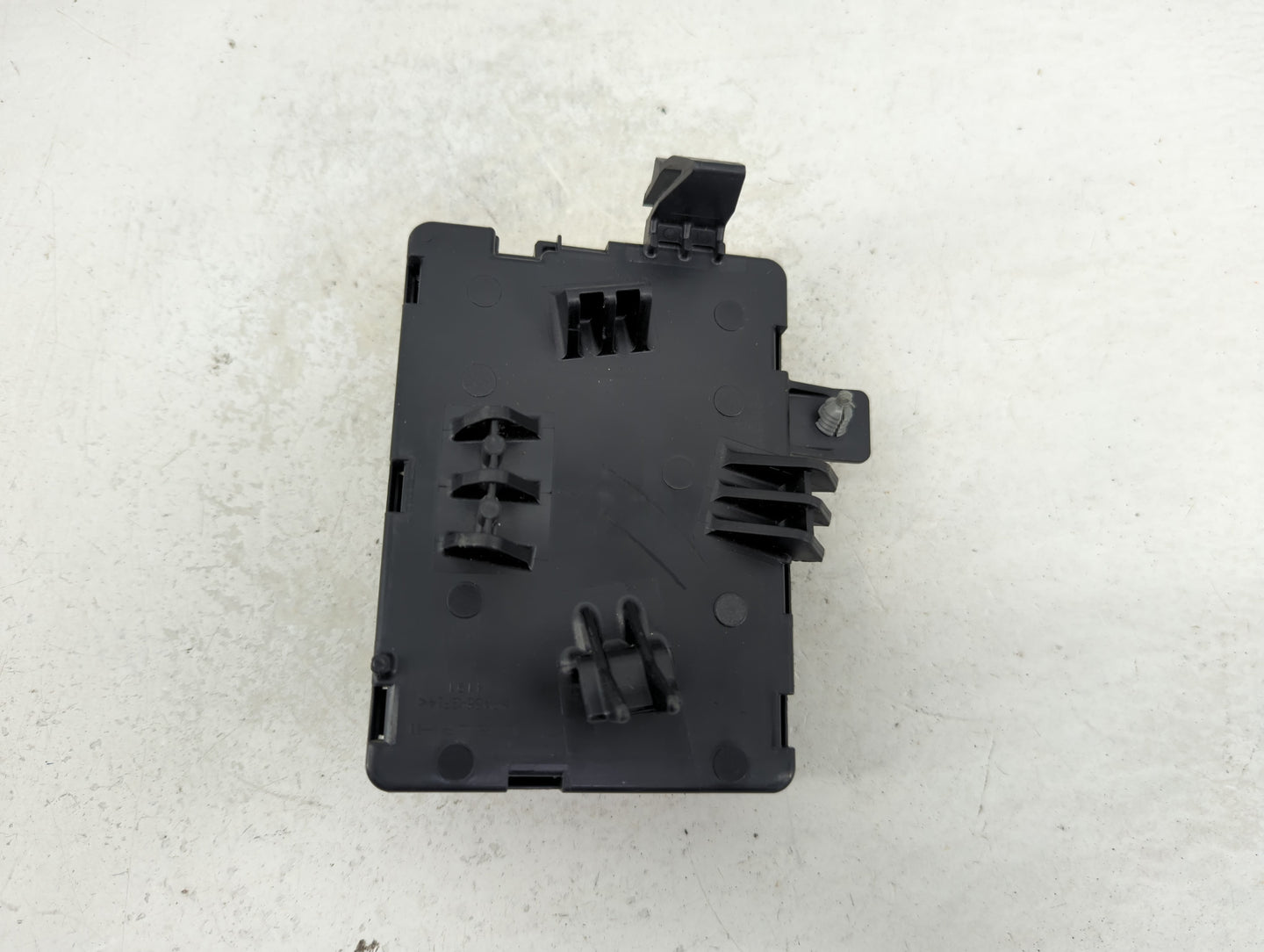 2006-2013 Chevrolet Impala Body Control Module Bcm Inner Cabin Fuse Box - Oemusedautoparts1.com