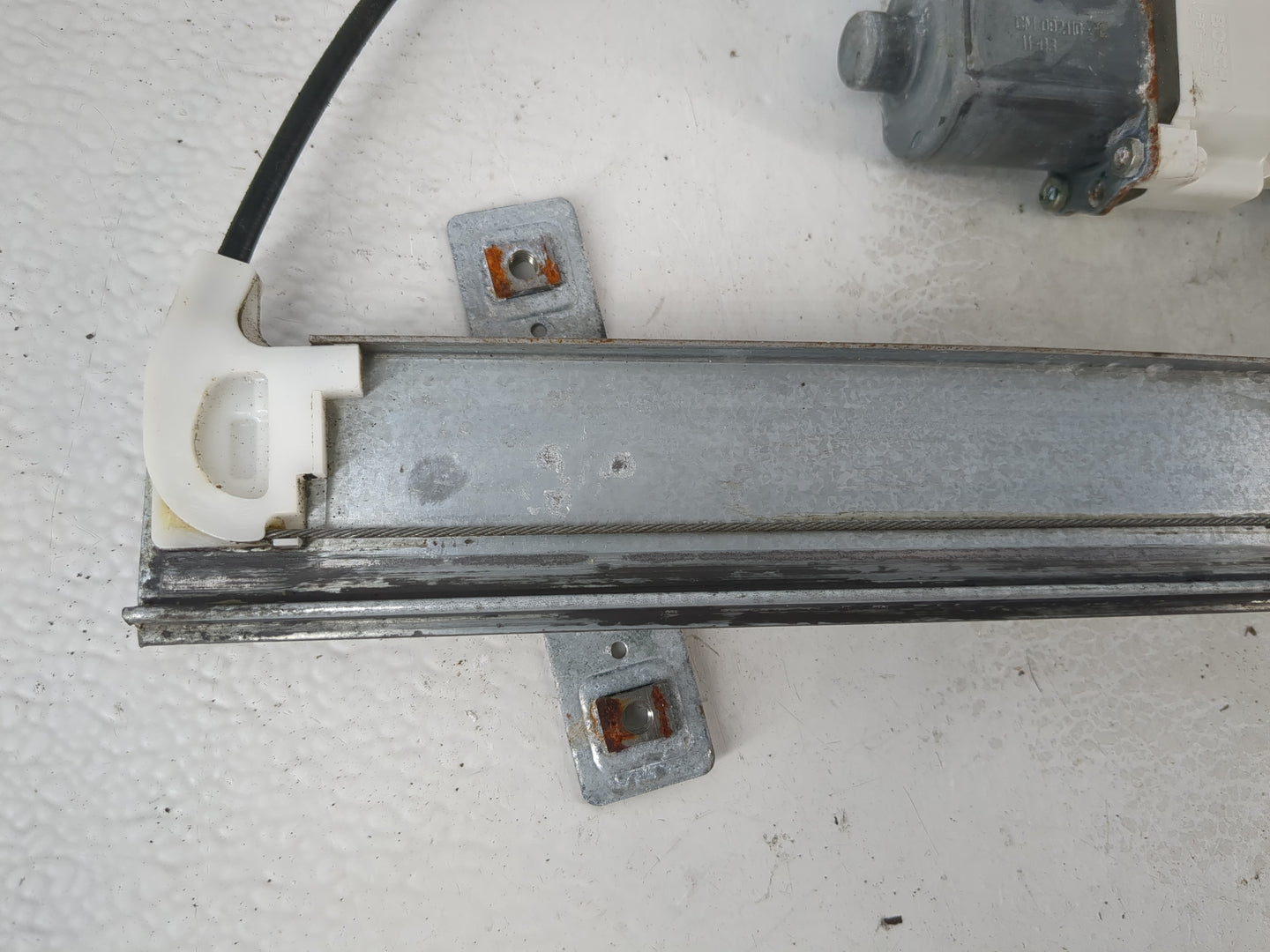 2010-2016 Chevrolet Impala Window Regulator Passenger Front 967049 - Oemusedautoparts1.com