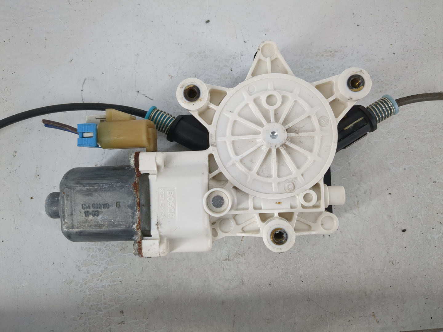 2010-2016 Chevrolet Impala Window Regulator Passenger Front 967049 - Oemusedautoparts1.com