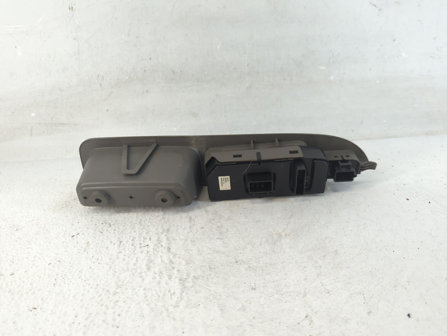 2010-2011 Chevrolet Malibu Master Power Window Switch Replacement Driver Side Left P/N:1670 B1 20807220 Fits Fits 2010 2011 