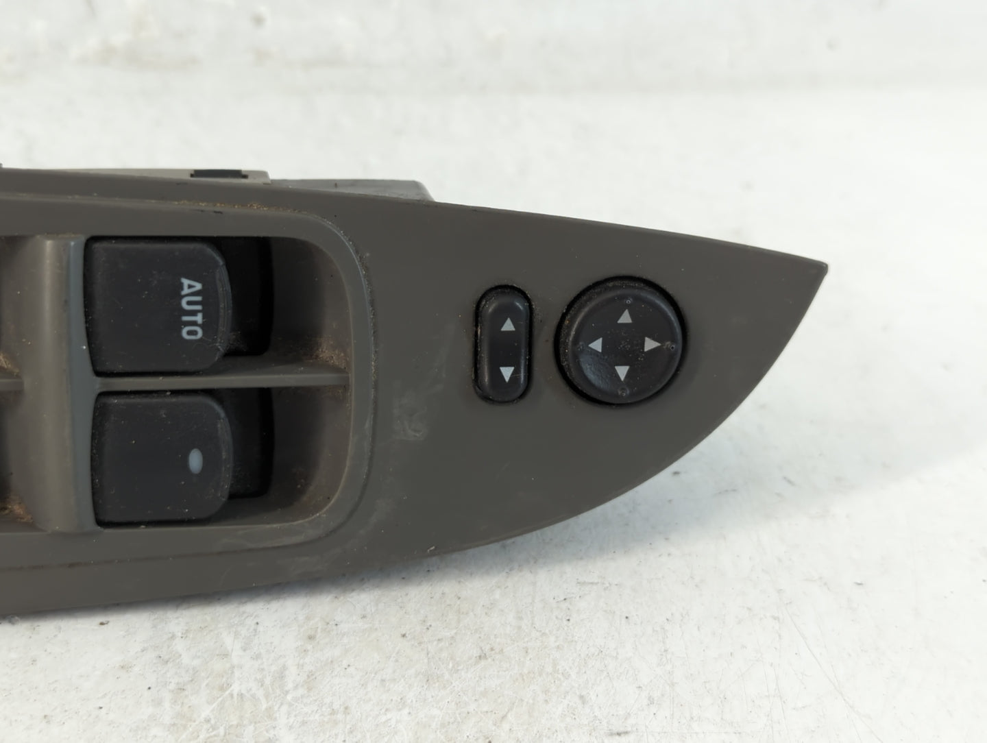 2010-2011 Chevrolet Malibu Master Power Window Switch Replacement Driver Side Left P/N:20807220 Fits Fits 2010 2011 OEM Used