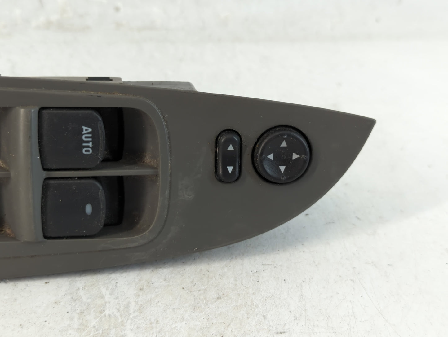 2010-2011 Chevrolet Malibu Master Power Window Switch Replacement Driver Side Left P/N:20807220 Fits Fits 2010 2011 OEM Used