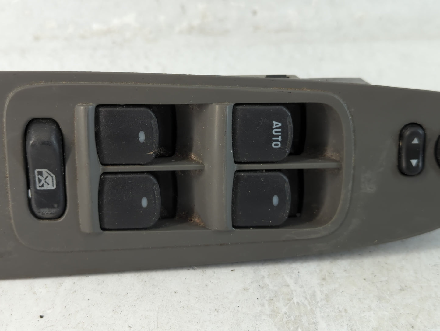 2010-2011 Chevrolet Malibu Master Power Window Switch Replacement Driver Side Left P/N:20807220 Fits Fits 2010 2011 OEM Used