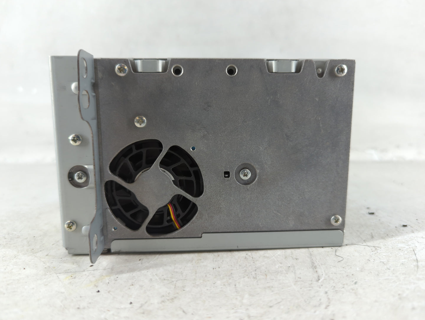 2007-2012 Chevrolet Malibu Radio AM FM Cd Player Receiver Replacement P/N:22814136 Fits OEM Used Auto Parts - Oemusedautopar