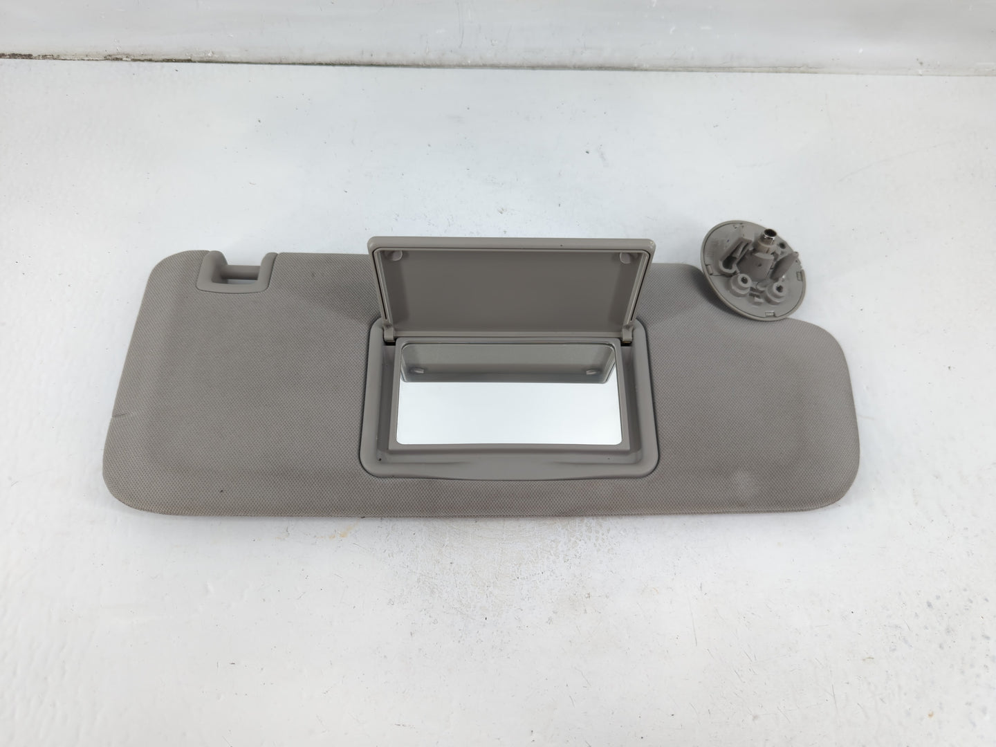 2004-2012 Chevrolet Malibu Sun Visor Shade Replacement Passenger Right Mirror Fits Fits 2004 2005 2008 2009 2010 2011 2012 O
