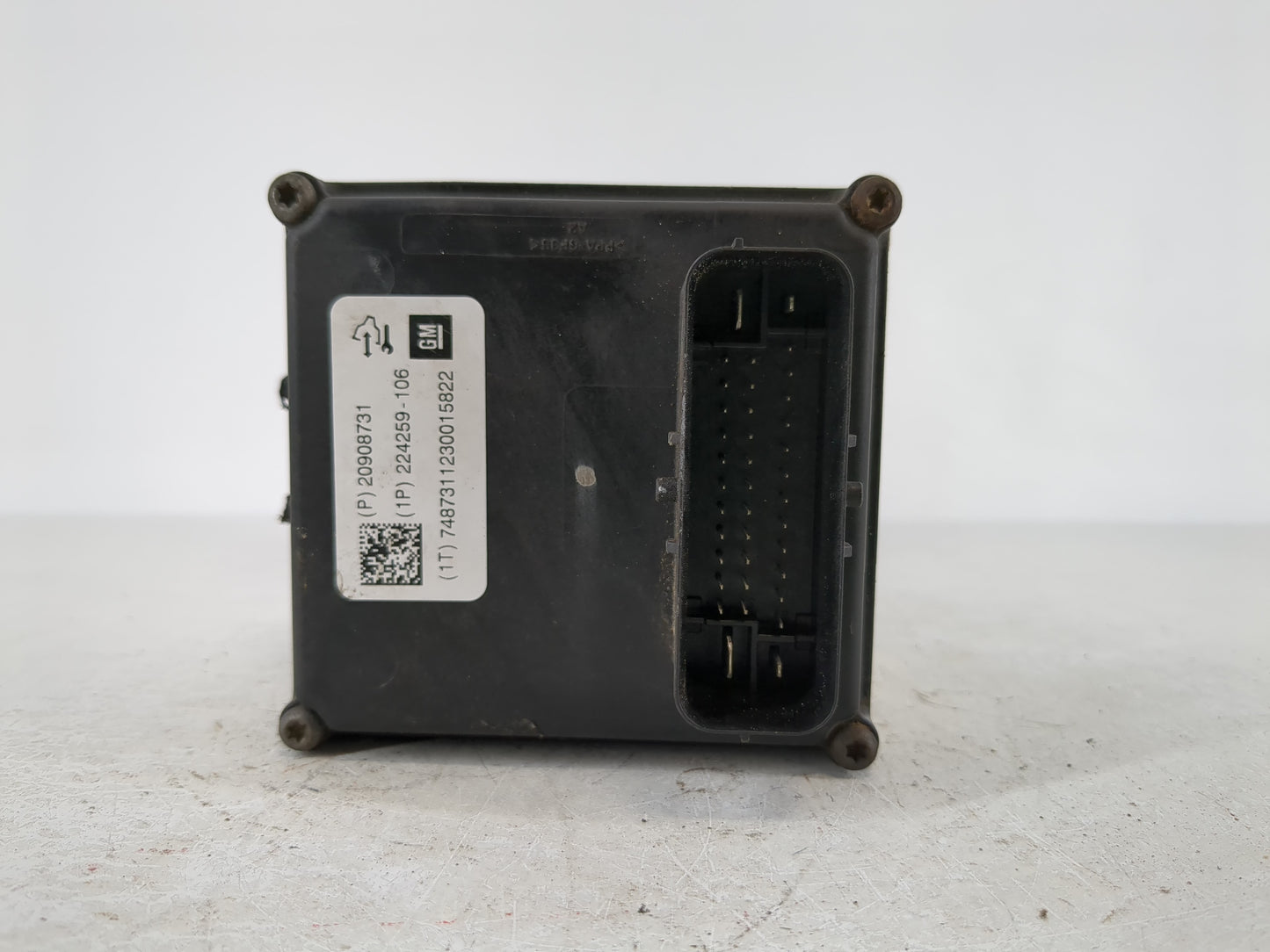2011 Chevrolet Malibu ABS Pump Control Module Replacement P/N:20908731 Fits OEM Used Auto Parts - Oemusedautoparts1.com