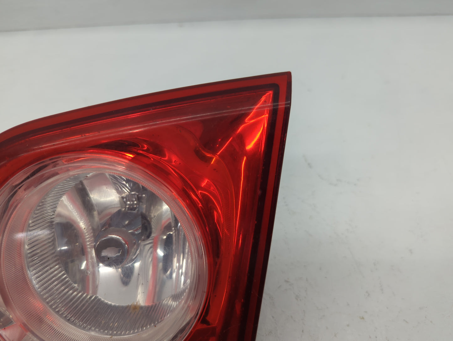 2008-2012 Chevrolet Malibu Tail Light Assembly Passenger Right OEM P/N:15271121 Fits Fits 2008 2009 2010 2011 2012 OEM Used 